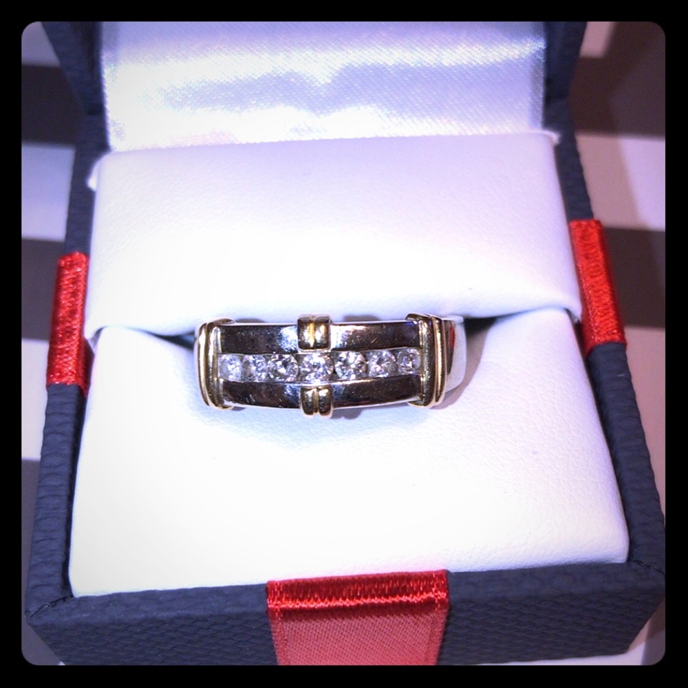 Men’s wedding ring